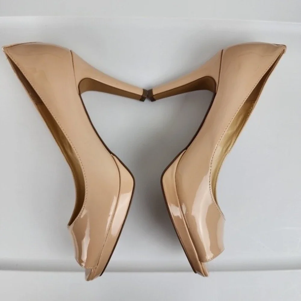 NIB Adrienne Vittadini Nude Peep Toe Pumps High Heel Shoes  Size 9.5